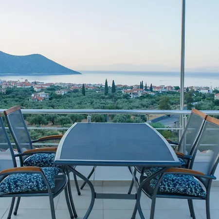 Lägenhet Konatsi Luxury