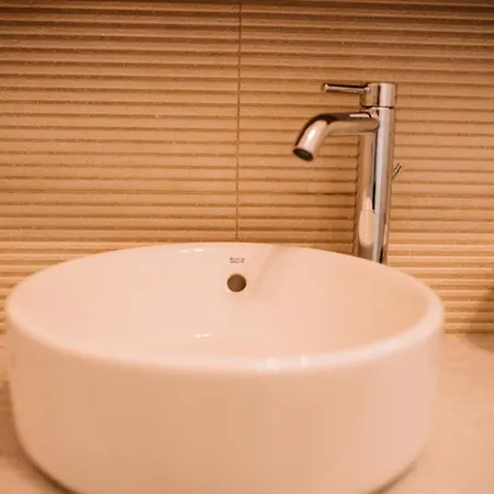 Konatsi Luxury 公寓