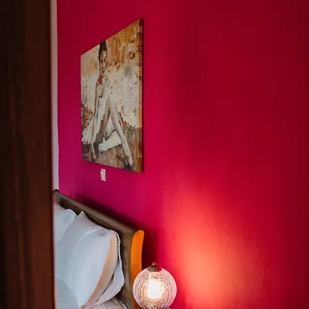 Konatsi Luxury Apartmán Tirós