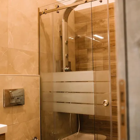 公寓 Konatsi Luxury *