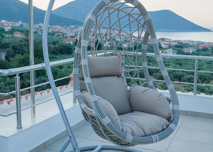 Konatsi Luxury Апартаменты Тирос